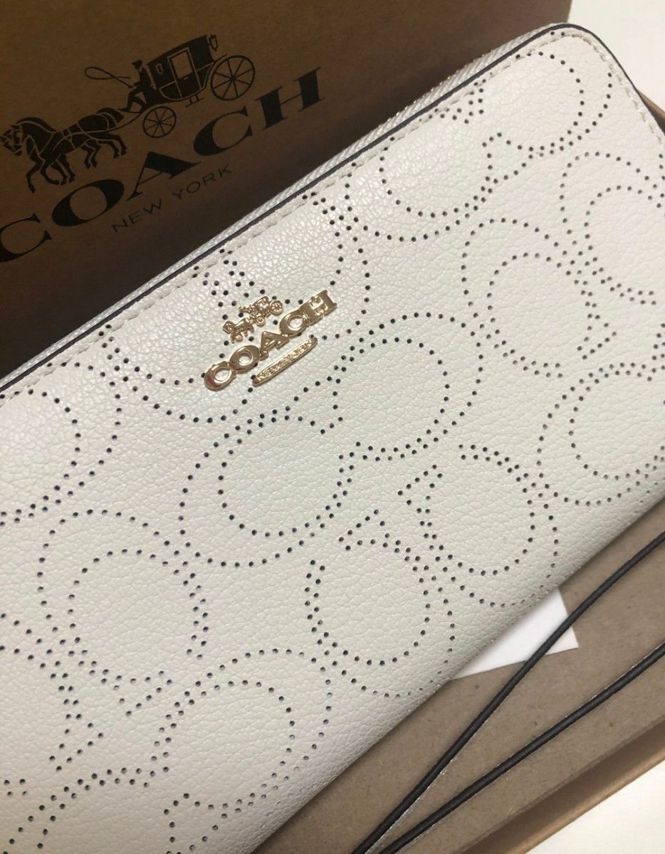 COACH オーナメント プリント ジップアラウンド 長財布　新品未使用