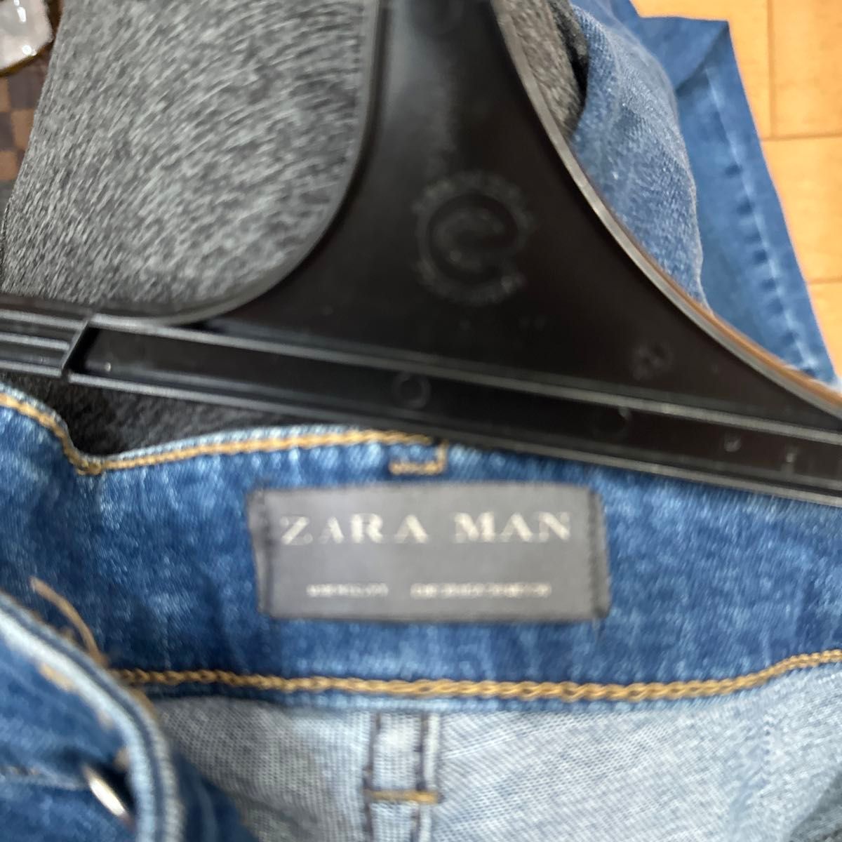 ZARA ダメージスキニーパンツ