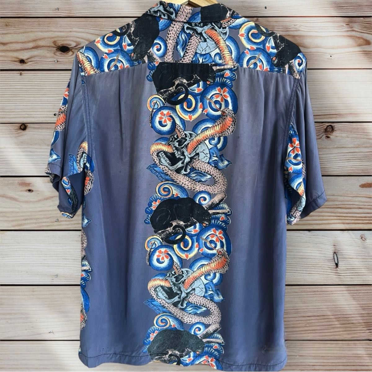 入手困難】90'sヒステリックグラマー アロハシャツ ドクロ 蛇 黒 入手困難】90'sヒステリックグラマー アロハシャツ ドクロ 蛇 黒