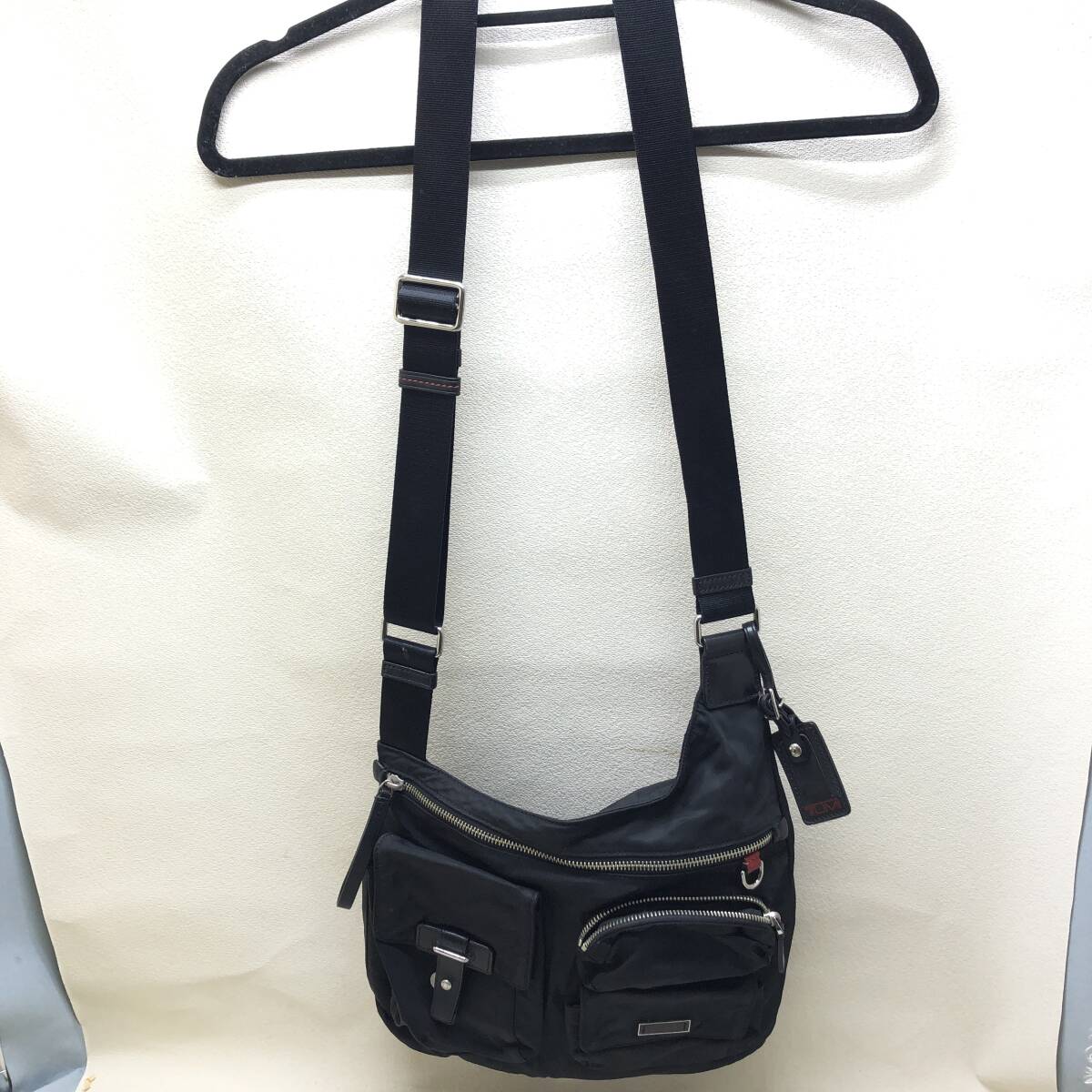 △TUMI トゥミ ショルダーバック ブラック メンズ レディース 鞄 ショルダー ファション小物 USED品△G73555の画像2