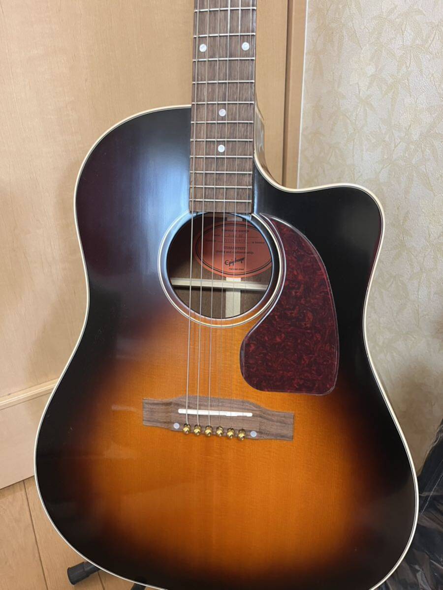 Epiphone / エピフォン　Masterbilt J-45 EC Aged Vintage Sunburst Gloss ほぼ未使用品　送料込みで_画像2