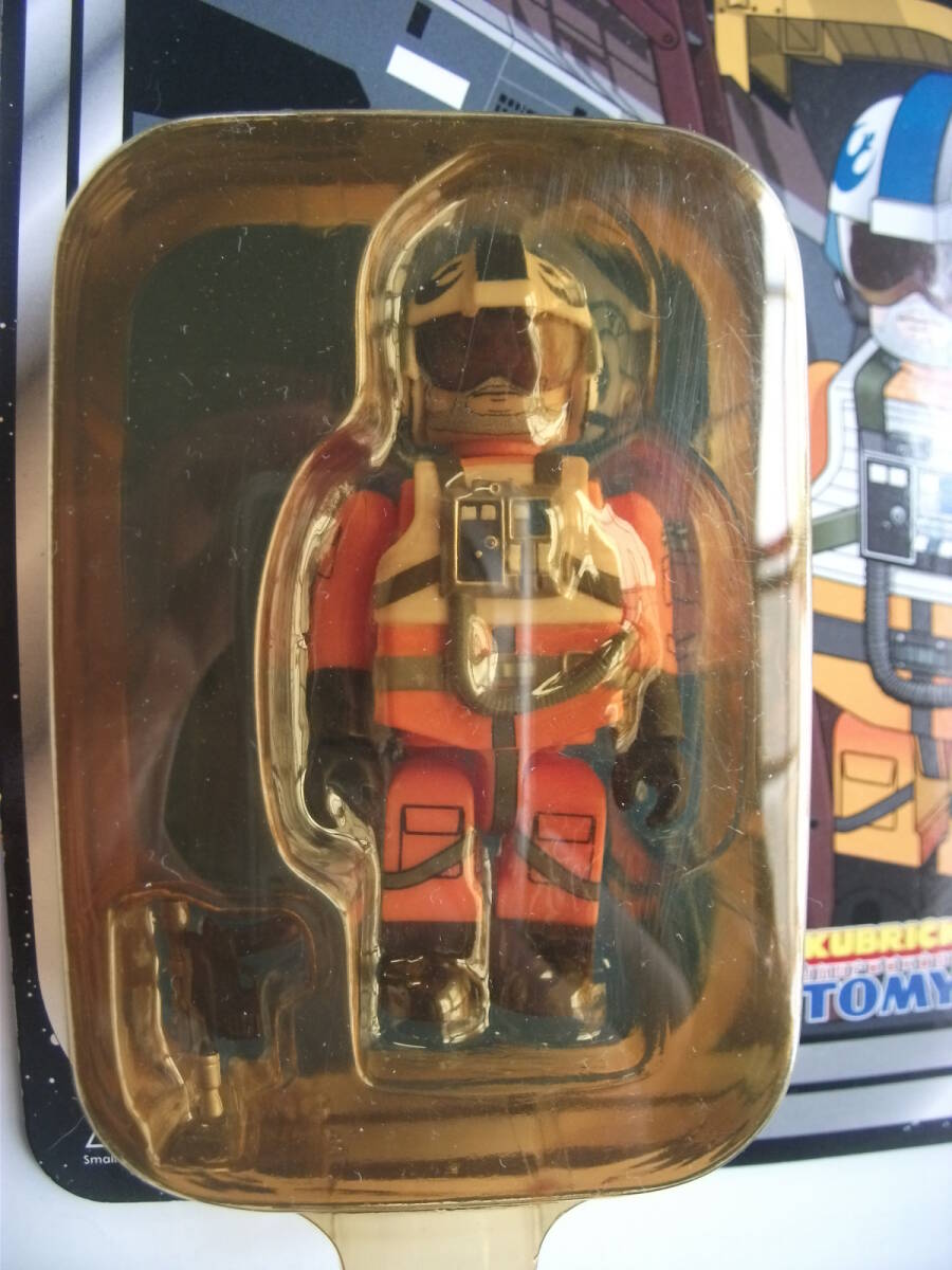 非売品 メディコムトイ 限定 MEDICOM TOY 10TH ANNIVERSARY EXHIBITION STAR WARS 「Commander Jorg Sacul」 KUBRICK 未開封品 2006年_画像2