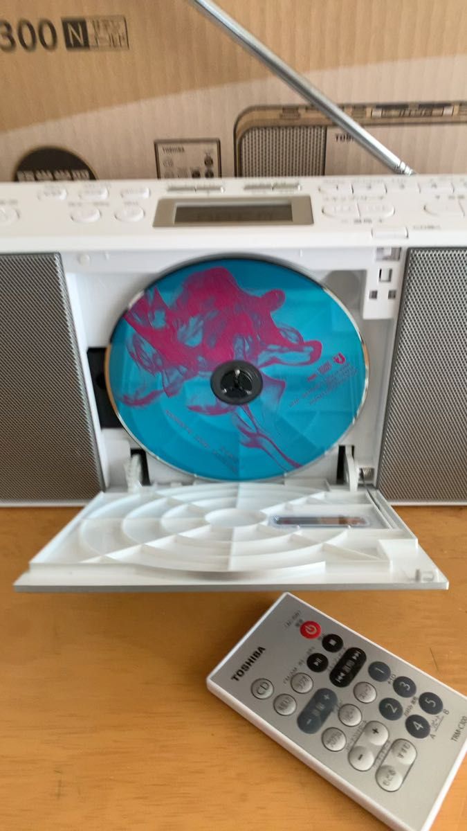 TOSHIBA CDラジオ TY-C300（N） サテンゴールド(超美品)