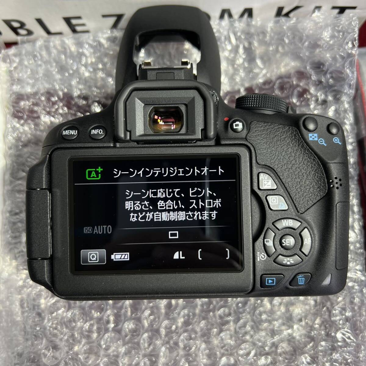 4棚019 中古超美品　Canon キヤノン EOS Kiss X7i ダブルズームキット ※通電・シャッター　箱付き カメラ 未使用に近い　動作保証　_画像2