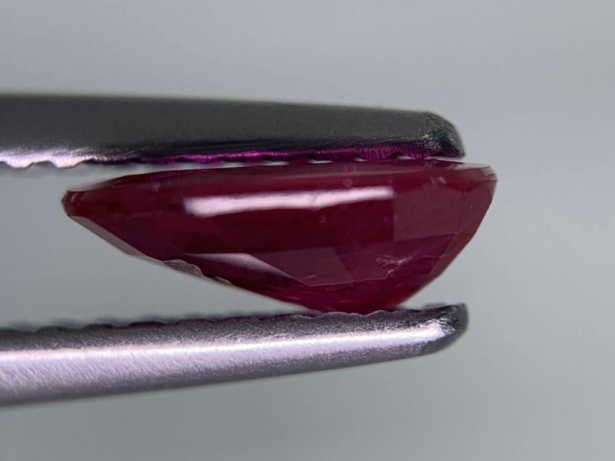 GIA宝石鑑別書付き 天然 ルビー　 Red 1.12ct 縦7.87×横5.73×高さ2.87　656Y_画像5