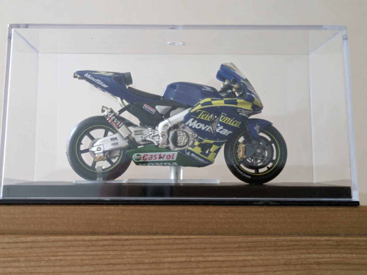 イクソ製品 1/24 ホンダ ＲC211-Ｖ #74 D.Kato HONDA 2003 MotoGP ixoの画像4