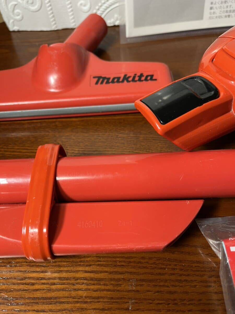 Makita マキタ 充電式クリーナー CL113FD 105 紙パック20枚付き 取扱説明書makita コードレス 掃除機 の画像5