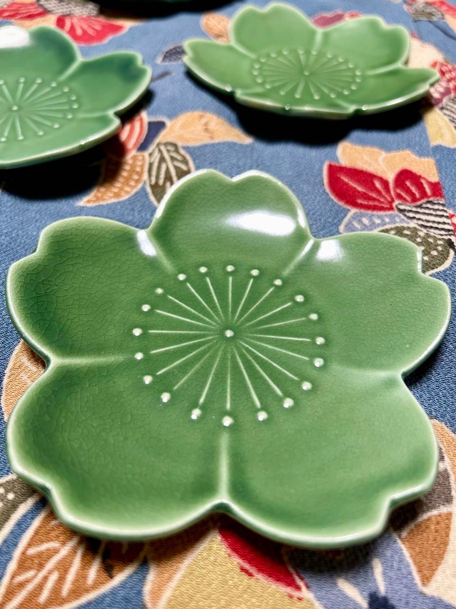 緑の花びら　サクラ　陶器　小皿　4枚セット