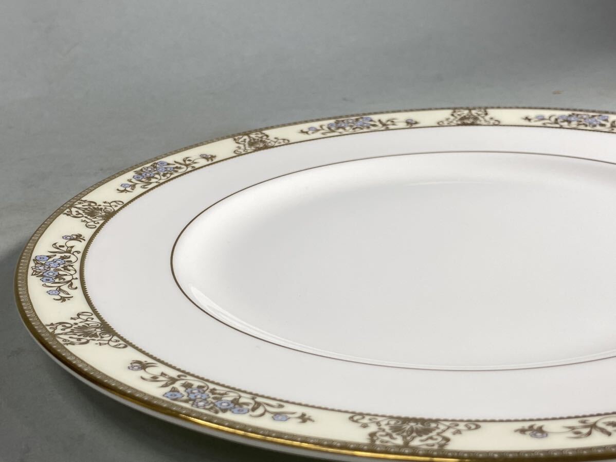 D240513-2【未使用】英国 WEDGWOOD ウェッジウッド CLIVEDEN 27cm ディナープレート 洋食器 平皿 _画像5