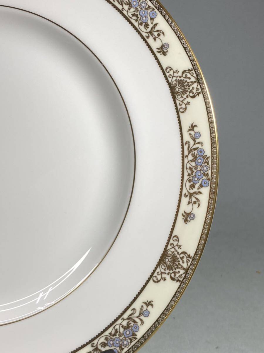 D240513-2【未使用】英国 WEDGWOOD ウェッジウッド CLIVEDEN 27cm ディナープレート 洋食器 平皿 _画像7