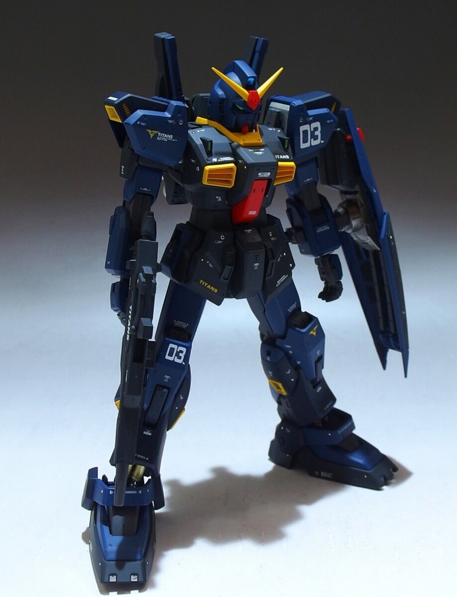 1/100 MG RX-178 ガンダムMk-2ティターンズ 塗装済完成品 プラモデル ガンプラ 機動戦士Zガンダム _画像9