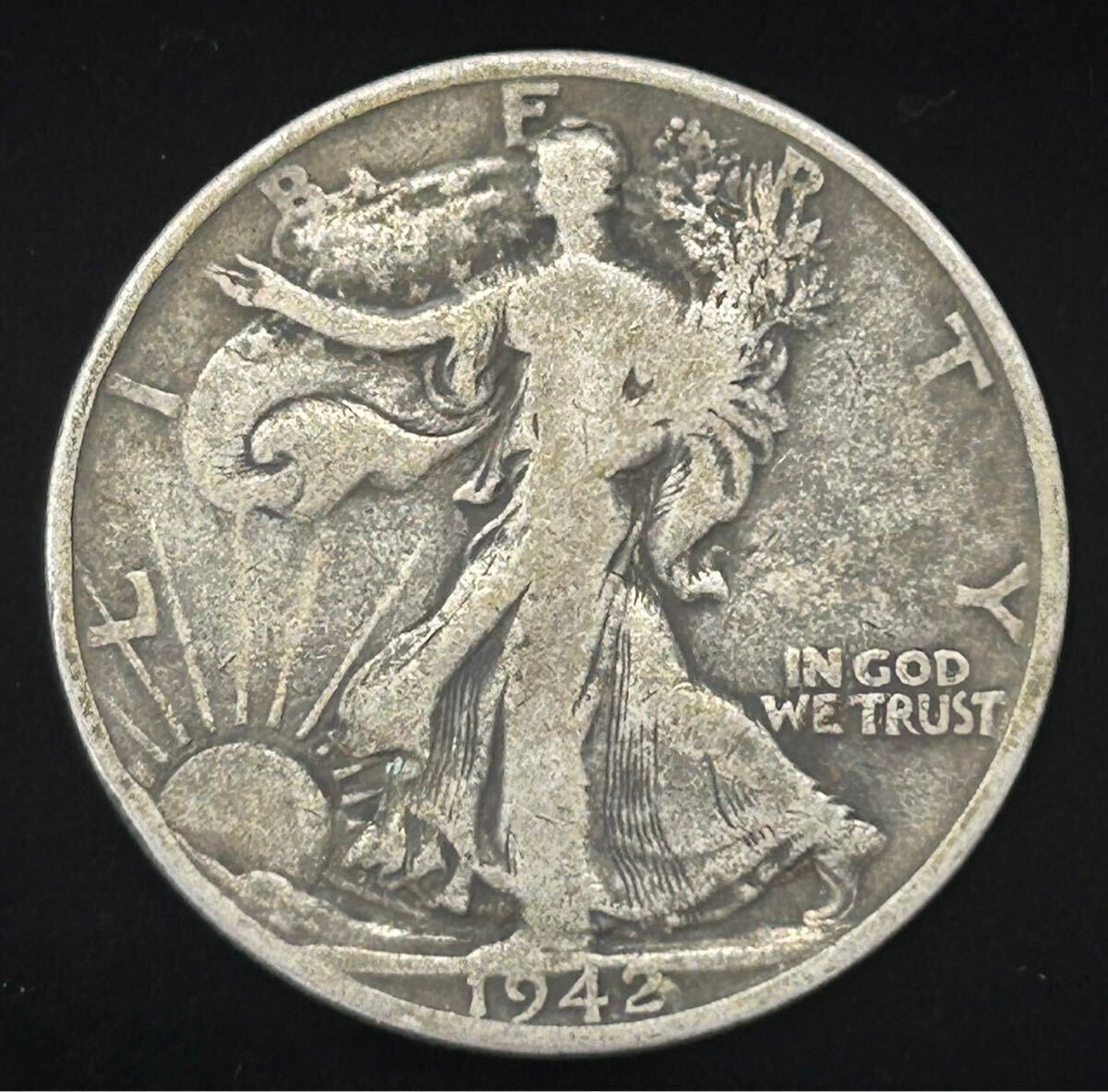 アメリカ銀貨 1942年 ウォーキングリバティ イーグルコイン 銀貨 50セント HARF DOLLAR ハーフダラー 古銭 硬貨 0d ②_画像1