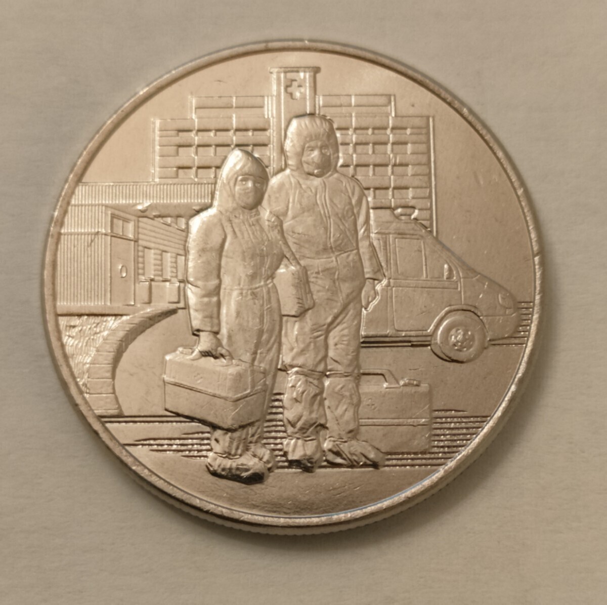 ロシア ２５ルーブル 記念硬貨 ４枚セット 未使用 (チェブラーシカとゲーナ・マーシャとくま等)_画像5