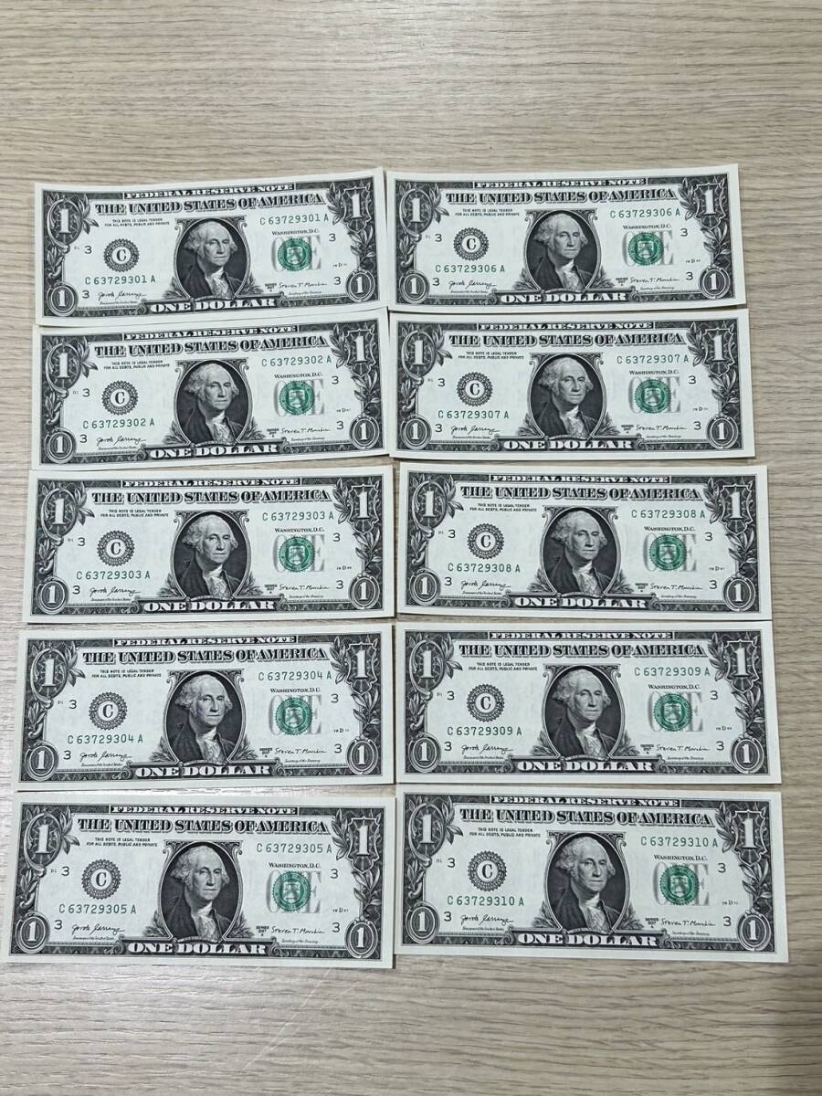 #9133 アメリカ 1ドル紙幣 2017年Aシリーズ Cマーク ピン札 10枚連番 CHICAGOの画像1