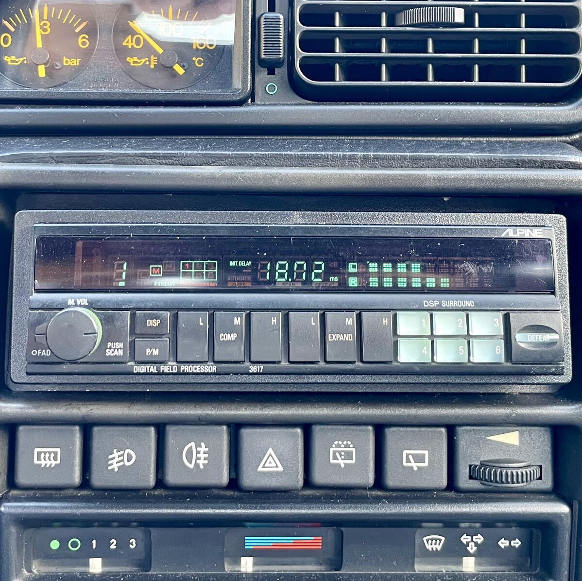 [1 jpy start prompt decision equipped ] rare that time thing ALPINE3617 DSP Surround manual attaching Alpine 1DIN equalizer 6. button green illumination key design 