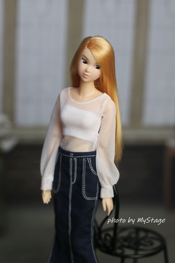 人形服msdr-24-165 ロング丈 タイトスカートと白いバルーンスリーブ 長袖tトップス（momoko/ジェニーなど1/6人形用）の画像3