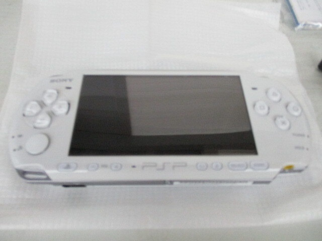 G3034 бесплатная доставка!PSP PlayStation * портативный жемчуг * белый PSP-3000PW б/у товар / рабочее состояние подтверждено / память 8GB есть 