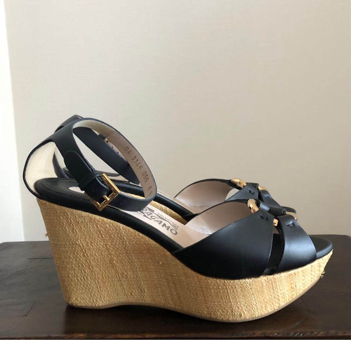 美品 Salvatore Ferragamoサルヴァトーレフェラガモ ウェッジ 美品 Salvatore Ferragamoサルヴァトーレフェラガモ ウェッジ