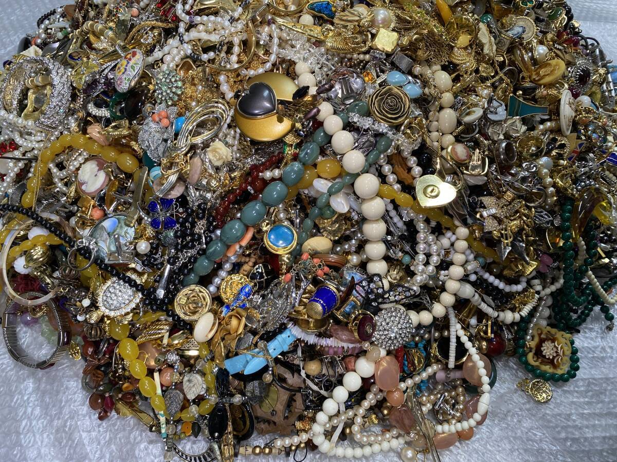 5#ZC/T accessory large amount set necklace bracele pearl natural stone Gold silver color etc. approximately 55kg present condition / not yet verification 140 size 