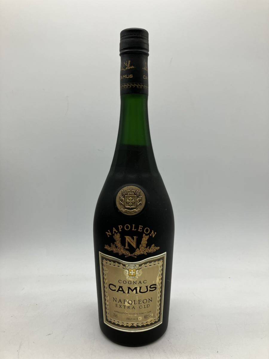 7hs2 必見! CAMUS NAPOLEON EXTRA OLD COGNAC カミュ ナポレオン エクストラ コニャック 700ml 40％ 古酒 未開栓 現状品 !の画像1