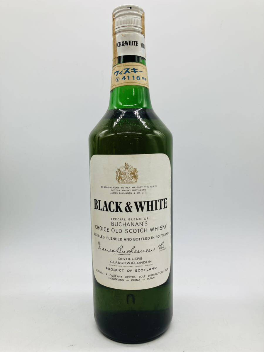 is22 必見! BLACK & WHITE ブラック ＆ ホワイト スコッチ ウイスキー 43度 760ml 古酒 未開栓 現状品 !_画像1