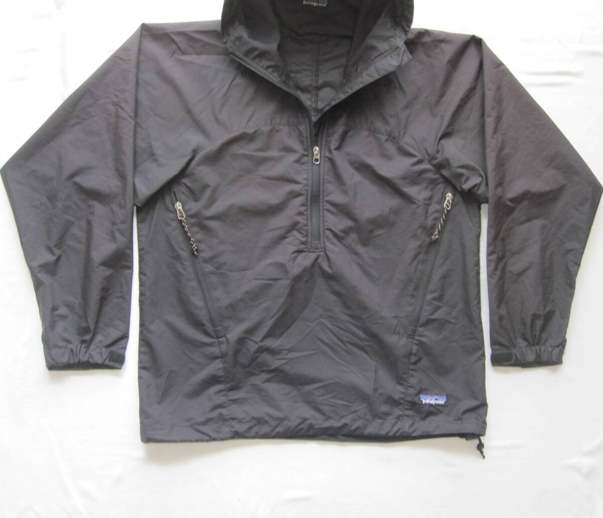 パタゴニア エッセンシェルプルオーバー (S) BLACK 2000年 パタゴニア エッセンシェルプルオーバー (S) BLACK 2000年