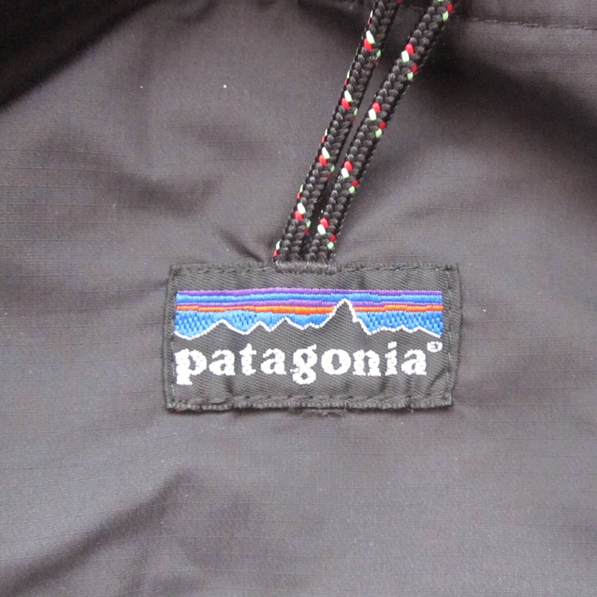 ☆ パタゴニア エッセンシェルプルオーバー (S) BLACK 2000年 / Essenshell Pullover / パフボール グリセード / patagonia / ダスパーカ_画像3