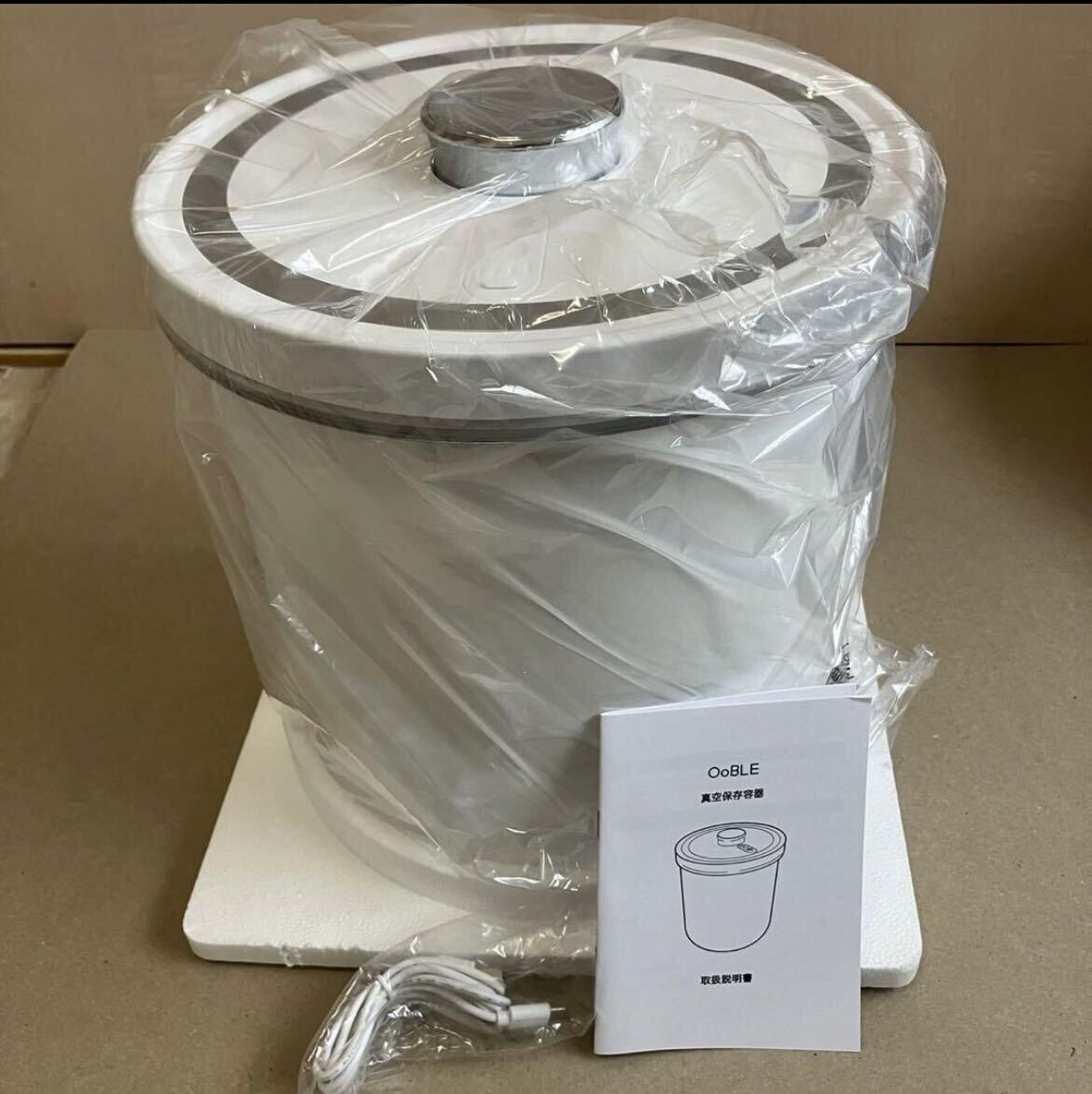 新品未使用品 ¥22 000- Ooble オーブル 真空保存容器 密封容器 新品未使用品 ¥22 000- Ooble オーブル 真空保存容器 密封容器