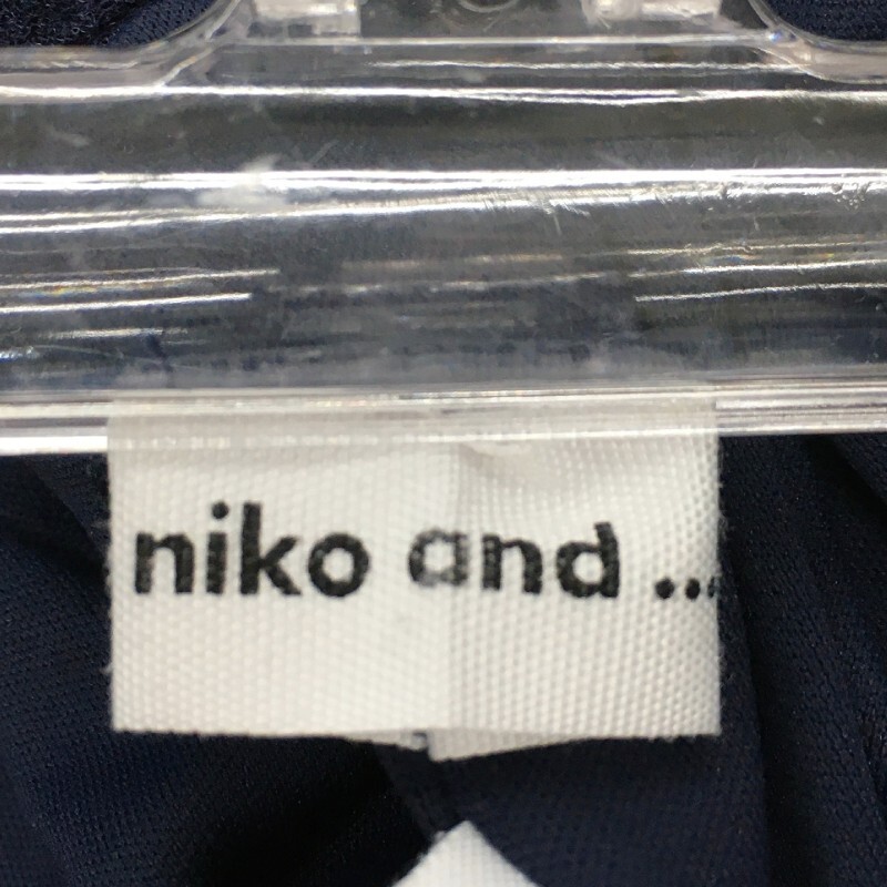 【20557】 niko and... ニコアンド ワイドパンツ サイズM ネイビー レモン柄 ゆったり カジュアル ロング丈 レディース