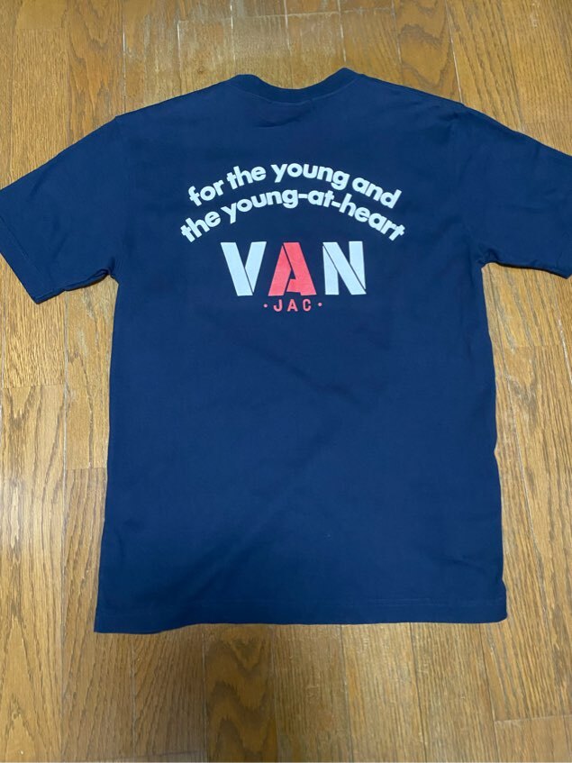 VAN JAC ヴァンヂャケット アーチロゴプリントTシャツ紺 Mサイズの画像2
