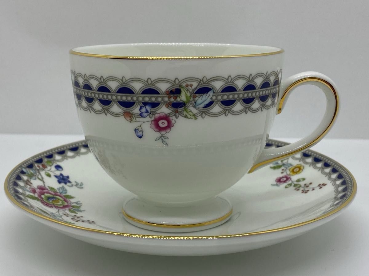 美品 WEDGWOOD 廃盤 レースピオニー カップ&ソーサー 美品 美品 WEDGWOOD 廃盤 レースピオニー カップ&ソーサー 美品