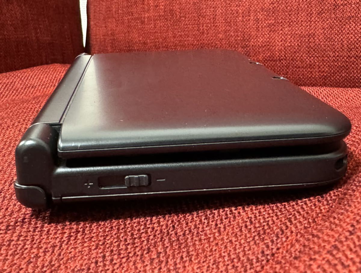 Nintendo ニンテンドー3DSLL (SPR-001) ブラック 本体＋純正品充電ACアダプタ付き 初期化済み 中古品 動作確認済みの画像6