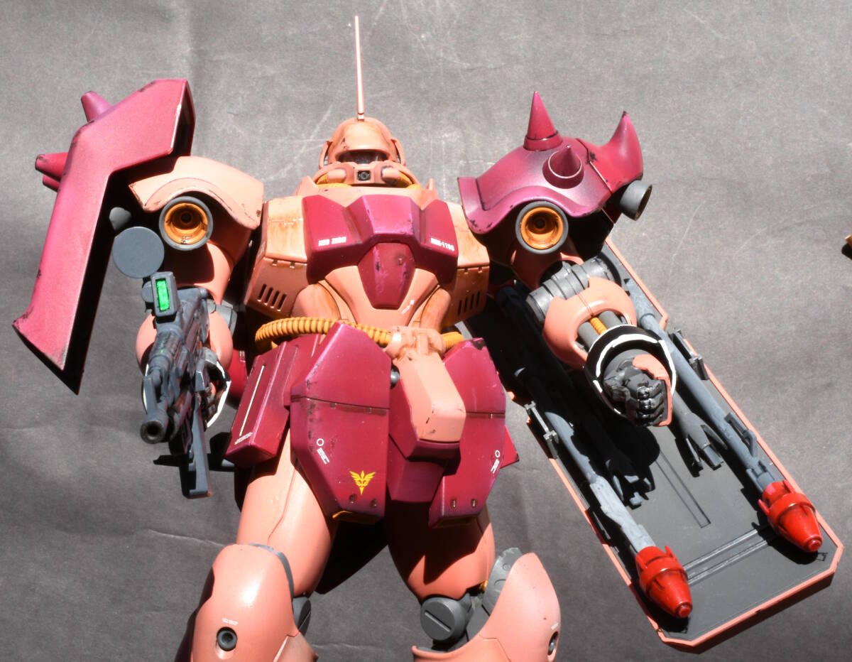 雅工房製1/100マスターグレード　フル・フロンタル専用ギラ・ドーガ（完成品）_画像9