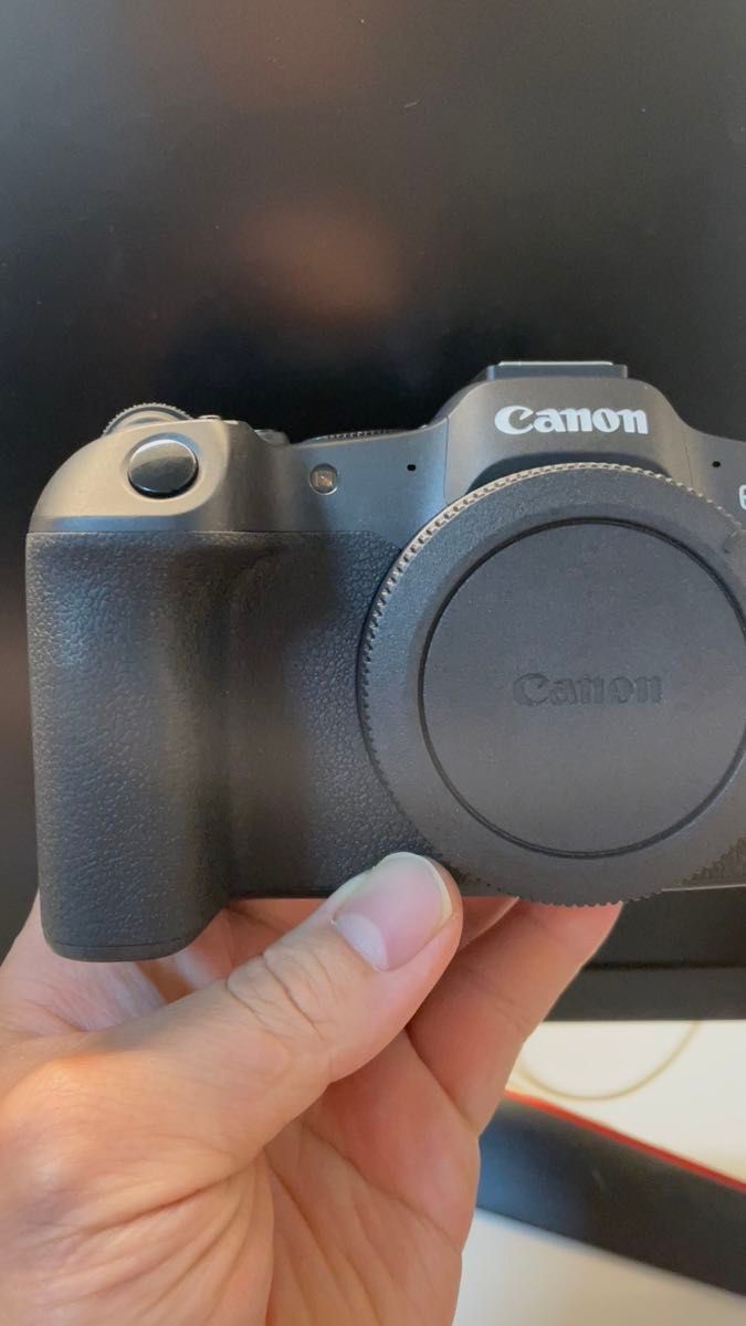 [美品] [値下げ]CANON EOS R8 ボディ　メーカ保証4ヶ月