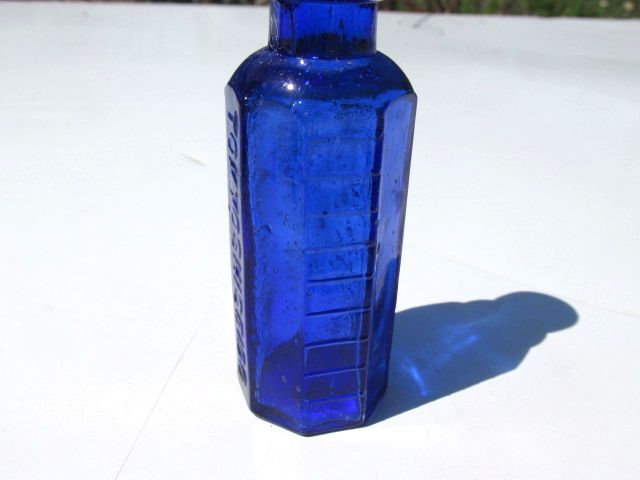 古い ガラス瓶 薬瓶 小瓶 資生堂製 神薬 アンティーク_画像4
