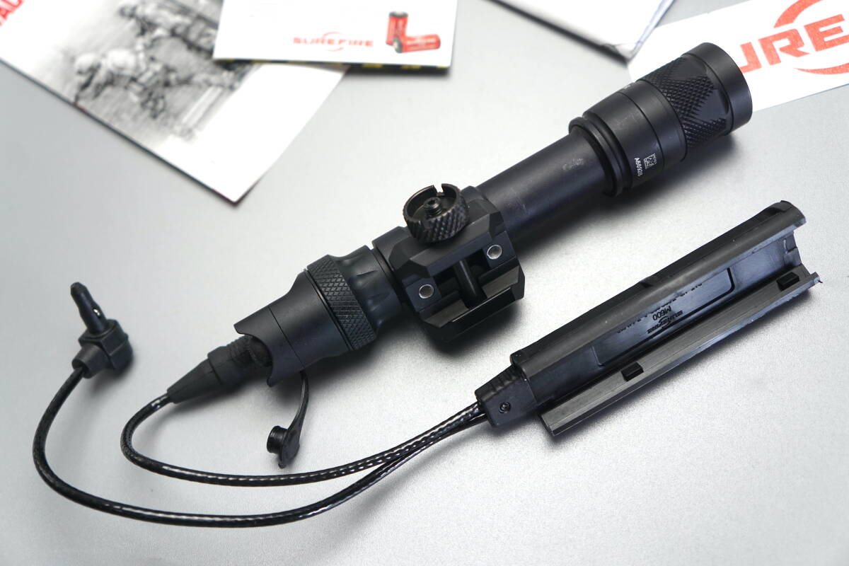 実物 新品 特価品 Surefire M600V IR仕様 純正デゥアルスイッチ付属 M603V-BK (Trijicon Leupold PEQ PVS PSQ ATPIAL ptw LA5 peq15 wilcox_画像3