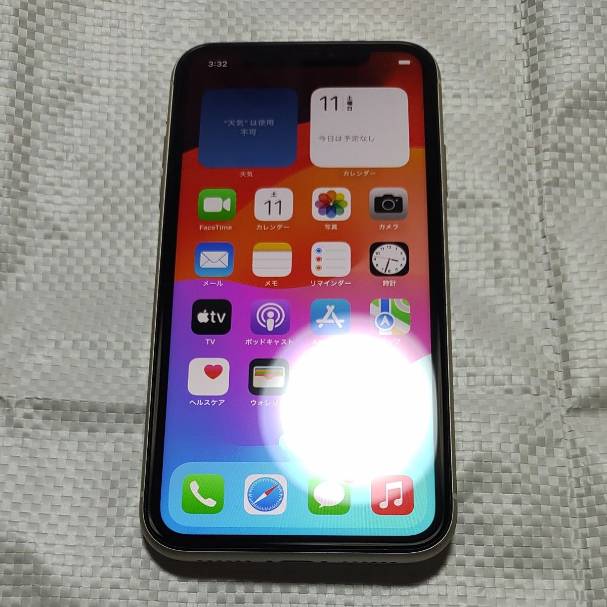 iPhone 11 128gb ホワイト docomo simロック解除済み 