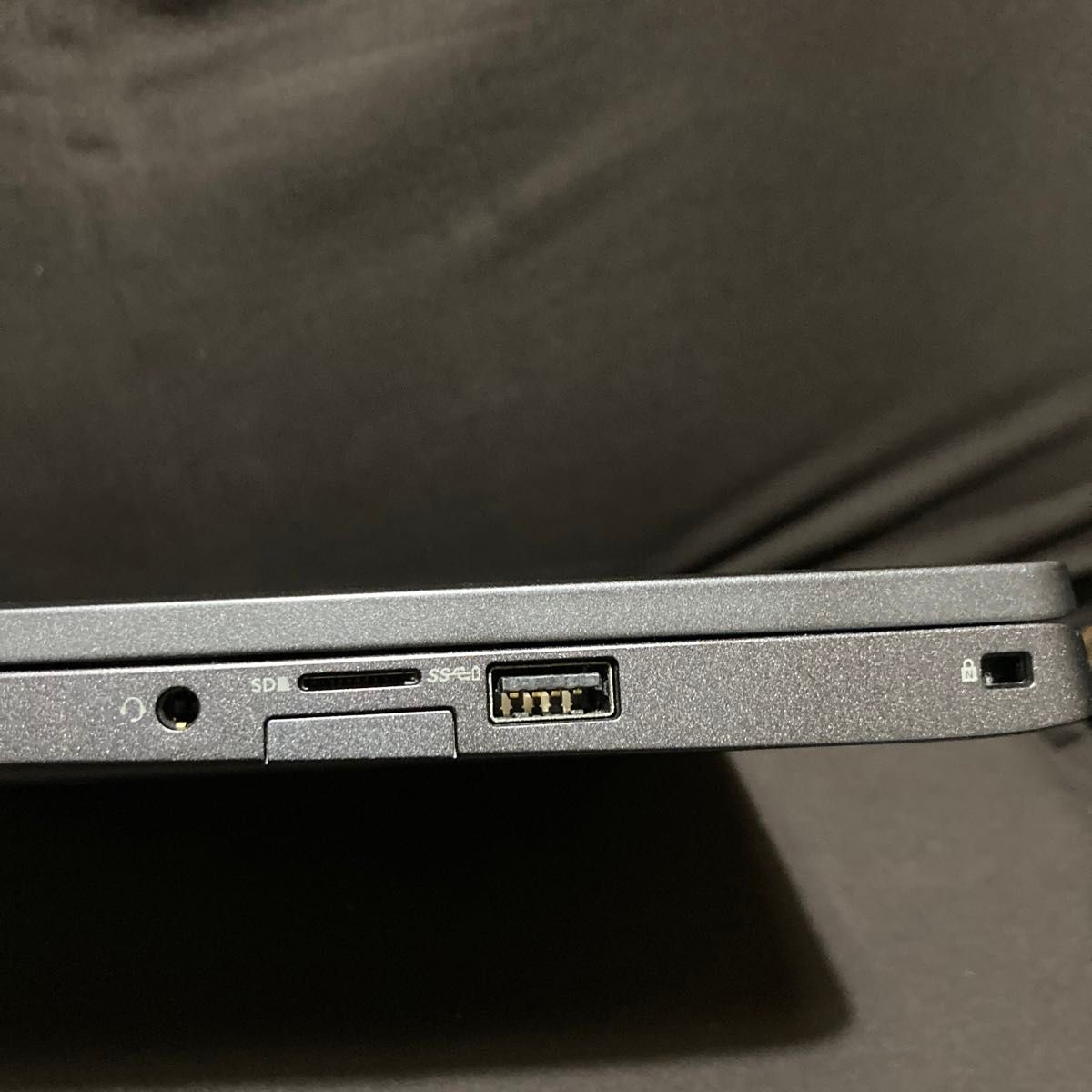 Dell Latitude 5300 2in1 ノートパソコン　タブレット　第8世代CPU 美品