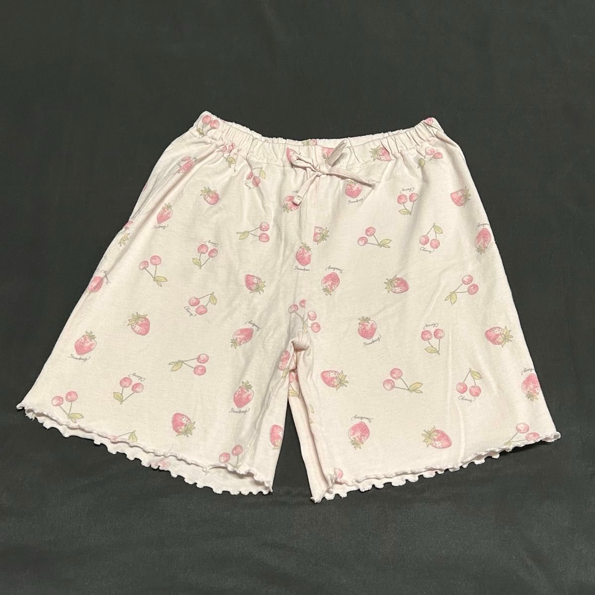 140cm【中古】GU ジーユー 半袖パジャマ いちご ピンク 女の子 半ズボン 上下セット ルームウェア ラウンジセット