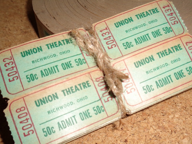 ヴィンテージ 　アメリカ　 シネマチケット 　Union Theatre　　　　50枚_２枚ずつ折って、お送りします。