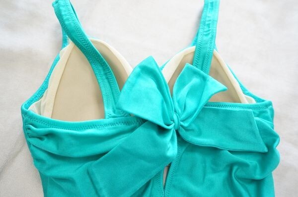 * lustre emerald green . sport swimsuit / made in Japan / One-piece swimsuit / leisure swimsuit / body suit / Leotard / woman equipment / cosplay 