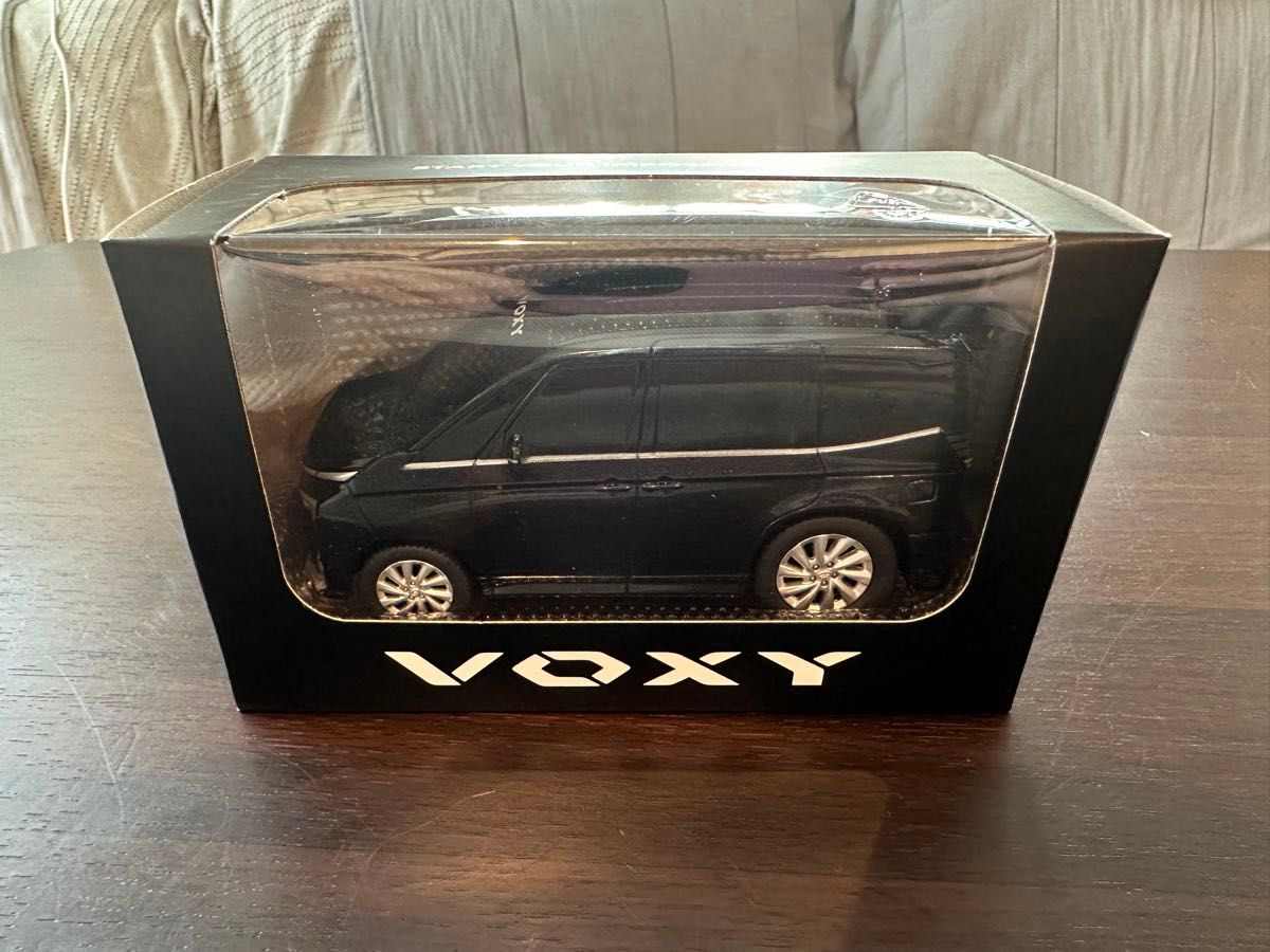 トヨタ  VOXY ヴォクシー　プルバックカー  【ブラック】