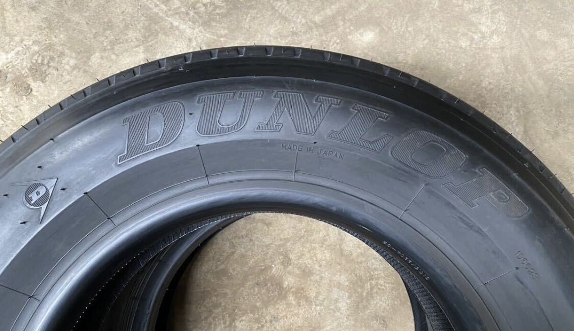 送料無料 新車外し 225/80R17.5 123/122L ダンロップ SP110 2023年製 DUNLOP タイヤ イボ付き 1本のみ_画像3