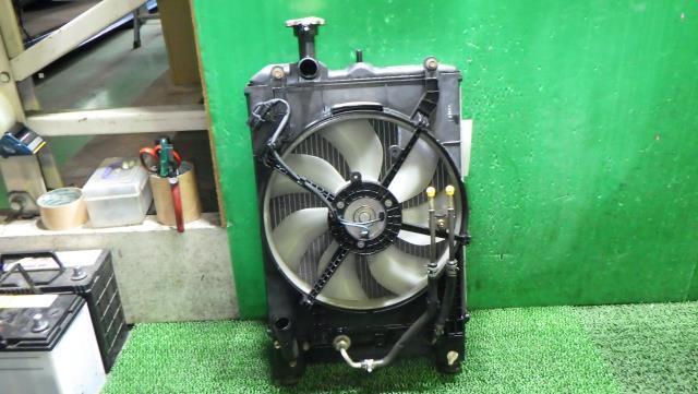 ｅＫワゴン CBA-H81W ラジエータ 1350A035 中古_画像2