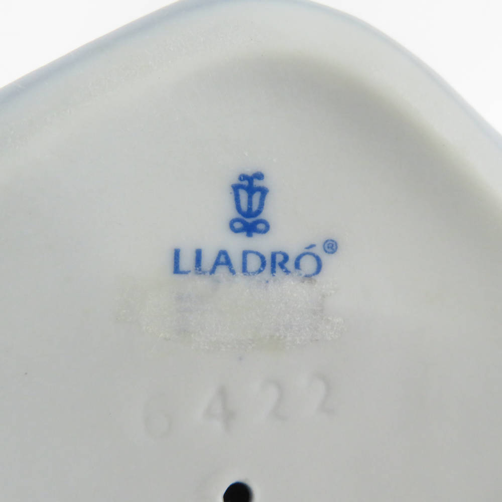 美品 LLADRO リヤドロ 6422 私の太った子猫 フィギュリン 1点 陶磁器 女の子 ネコ 置物 陶器人形 西洋 オブジェ SU5904C_画像5