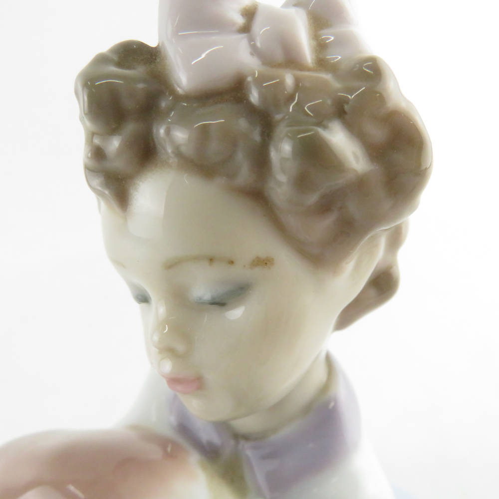 美品 LLADRO リヤドロ 6422 私の太った子猫 フィギュリン 1点 陶磁器 女の子 ネコ 置物 陶器人形 西洋 オブジェ SU5904C_画像10