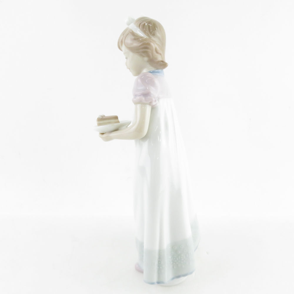 美品 LLADRO リヤドロ 5429「ハッピーバースデー」 フィギュリン 置物 陶器人形 オブジェ 女の子 SY8796K_画像2