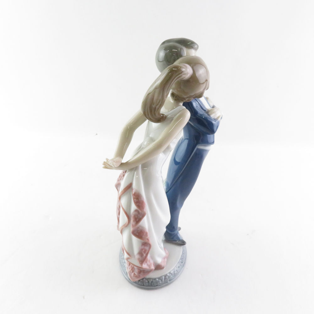 美品 LLADRO リヤドロ 5555「すてきよ！」 フィギュリン 置物 陶器人形 女の子 男の子 SY9400S_画像8