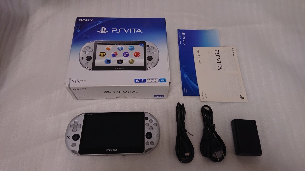  lack of equipped [ free shipping ]PlayStation Vita PCH-2000 ZA25 silver 