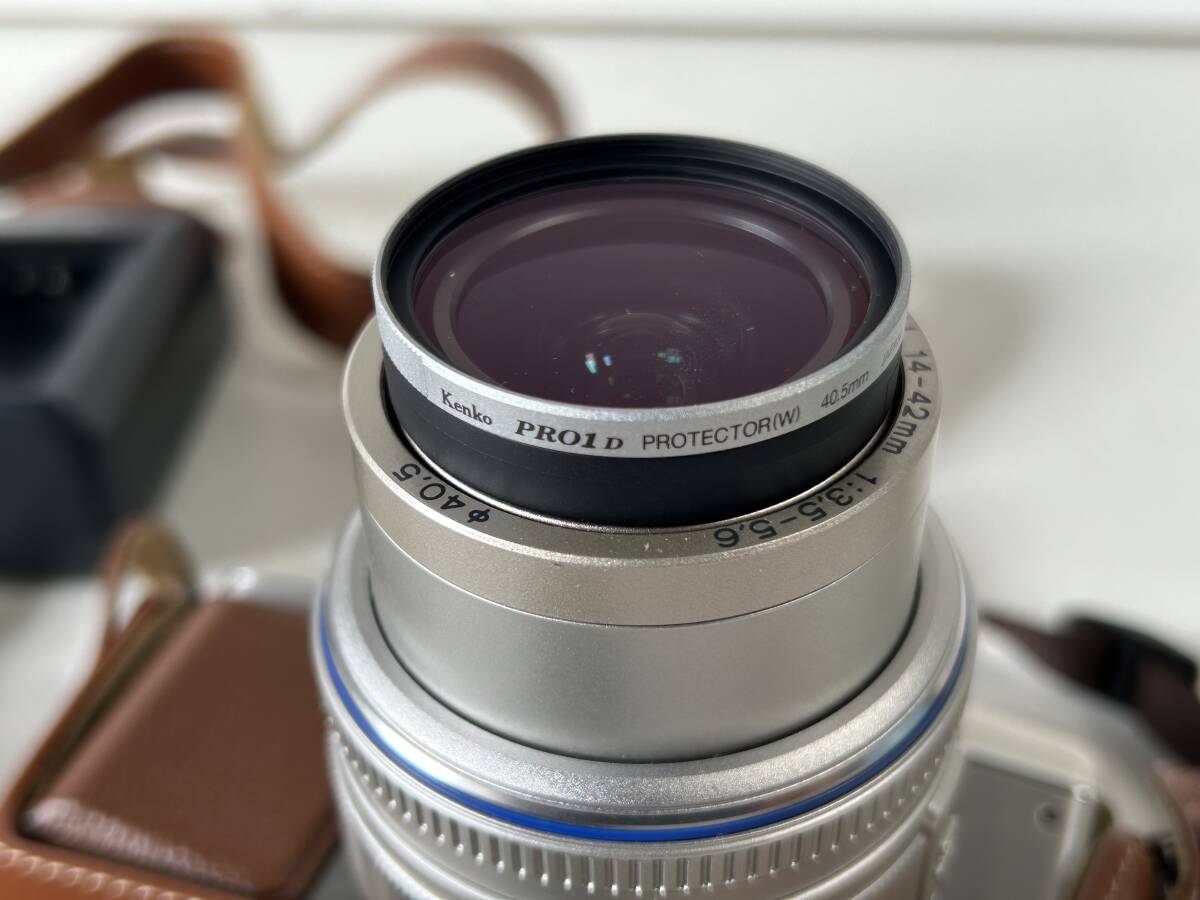 Ej547*OLYMPUS Olympus * mirrorless single-lens PEN E-P2 pen digital single‐lens reflex camera lens 14-42mm 1:3.5-5.6/14mm 1:2.8